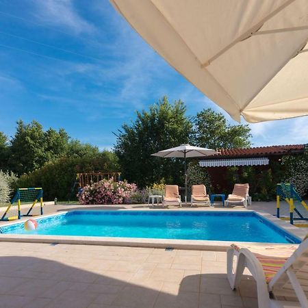 Hacienda Rosemary Villa Muntic ภายนอก รูปภาพ