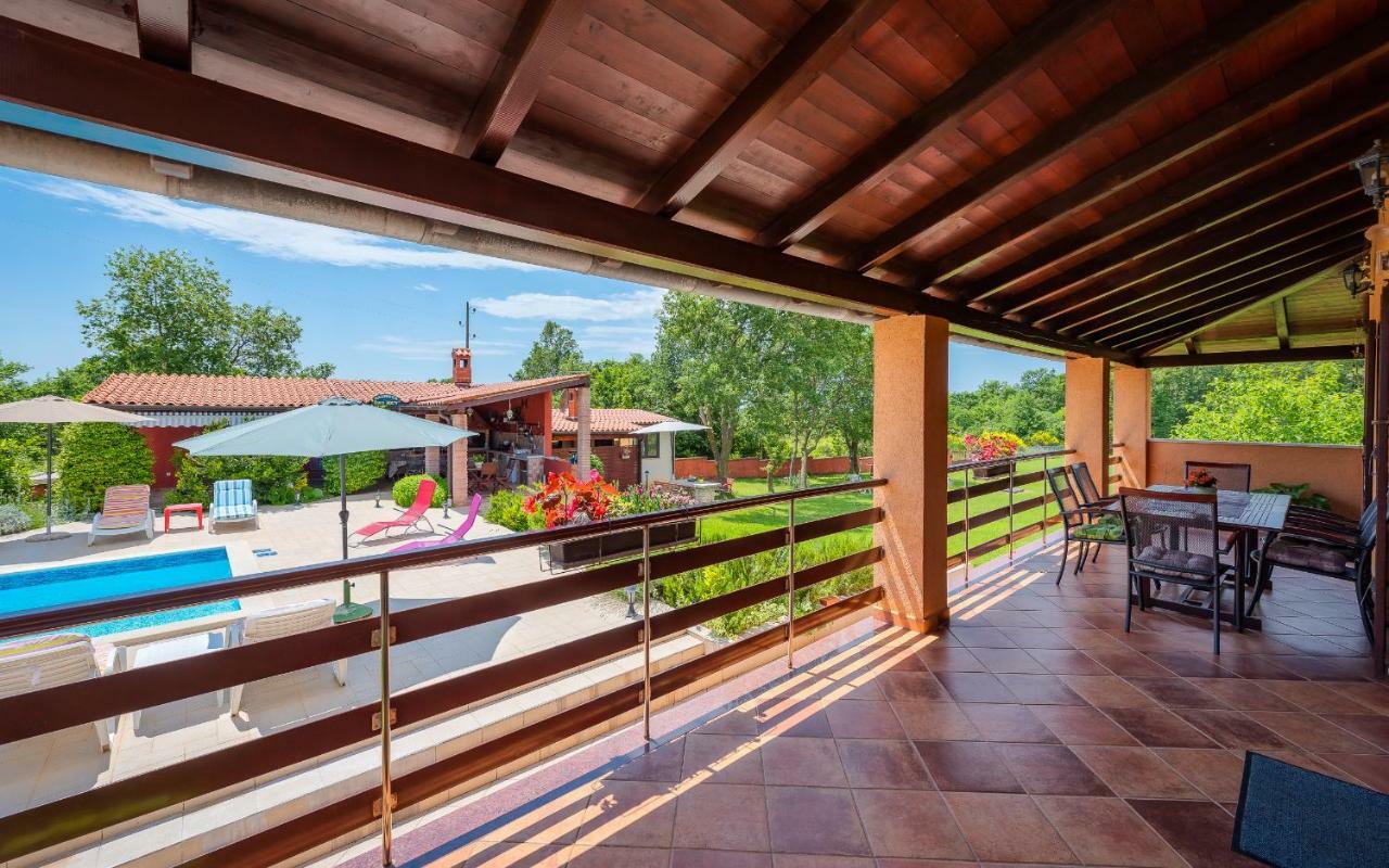 Hacienda Rosemary Villa Muntic ภายนอก รูปภาพ