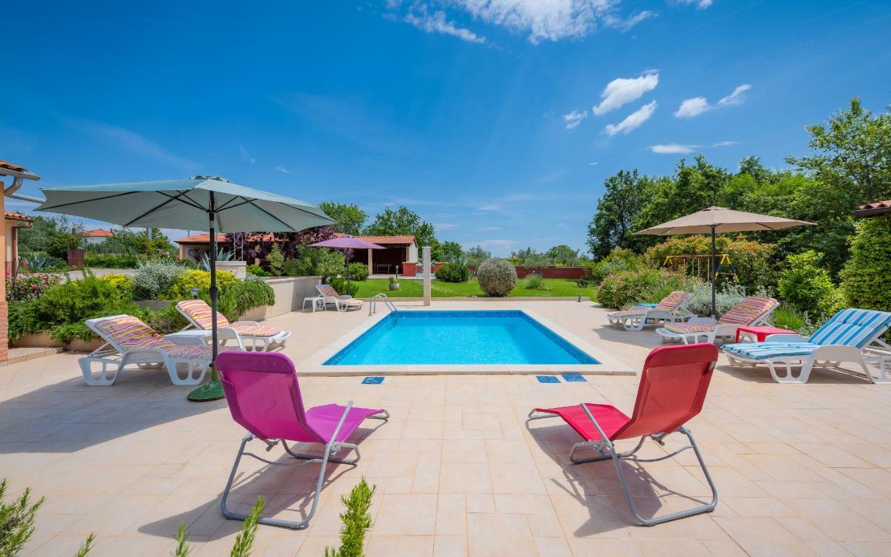 Hacienda Rosemary Villa Muntic ภายนอก รูปภาพ