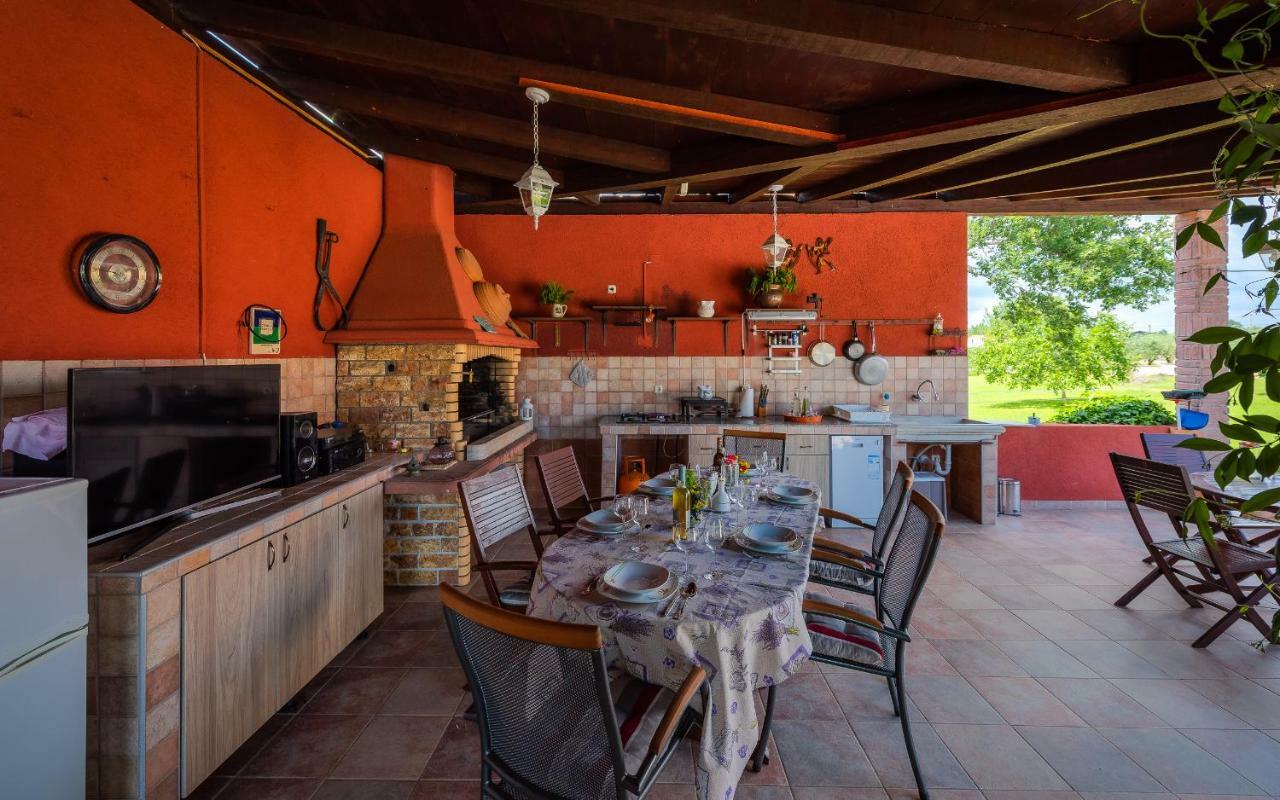 Hacienda Rosemary Villa Muntic ภายนอก รูปภาพ