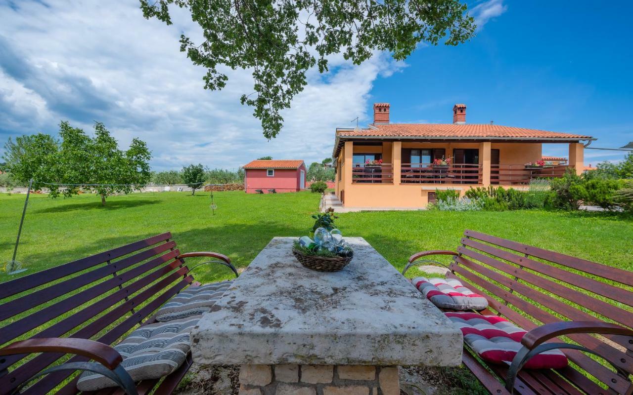 Hacienda Rosemary Villa Muntic ภายนอก รูปภาพ
