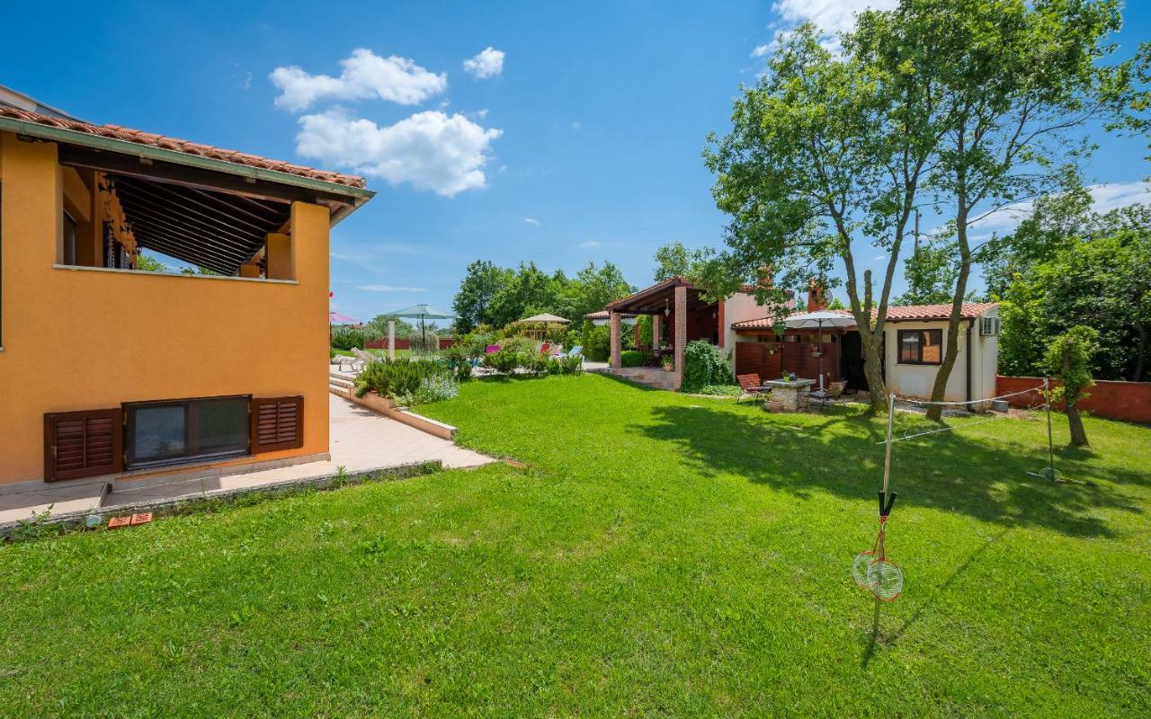 Hacienda Rosemary Villa Muntic ภายนอก รูปภาพ