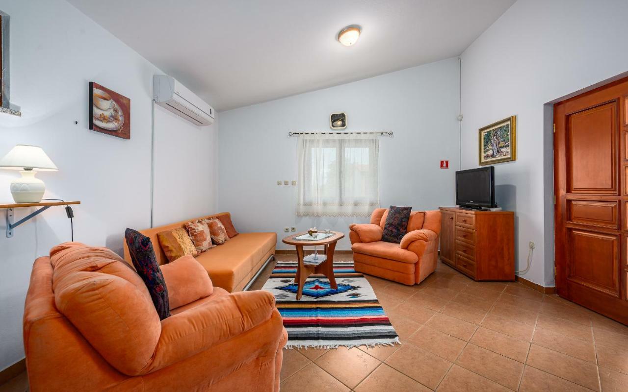 Hacienda Rosemary Villa Muntic ภายนอก รูปภาพ