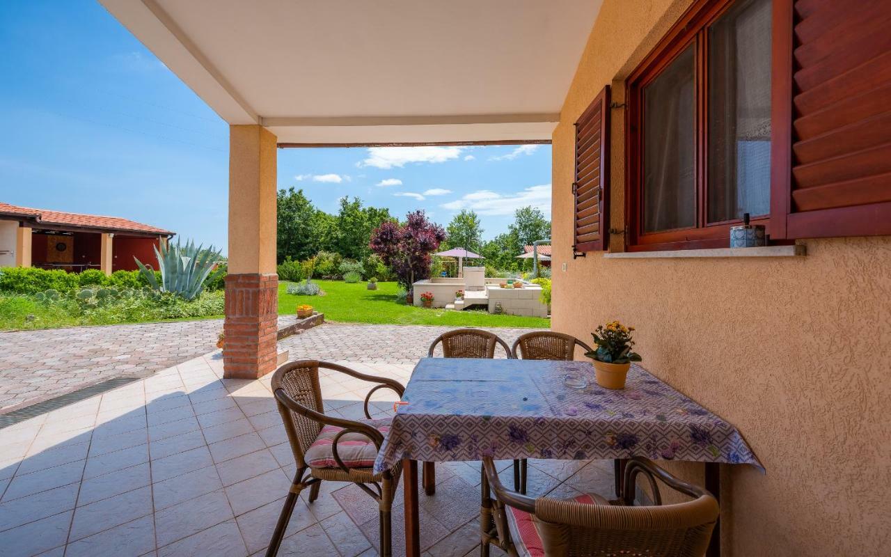 Hacienda Rosemary Villa Muntic ภายนอก รูปภาพ