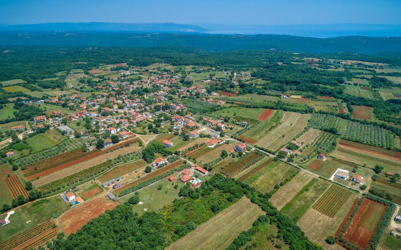 Hacienda Rosemary Villa Muntic ภายนอก รูปภาพ
