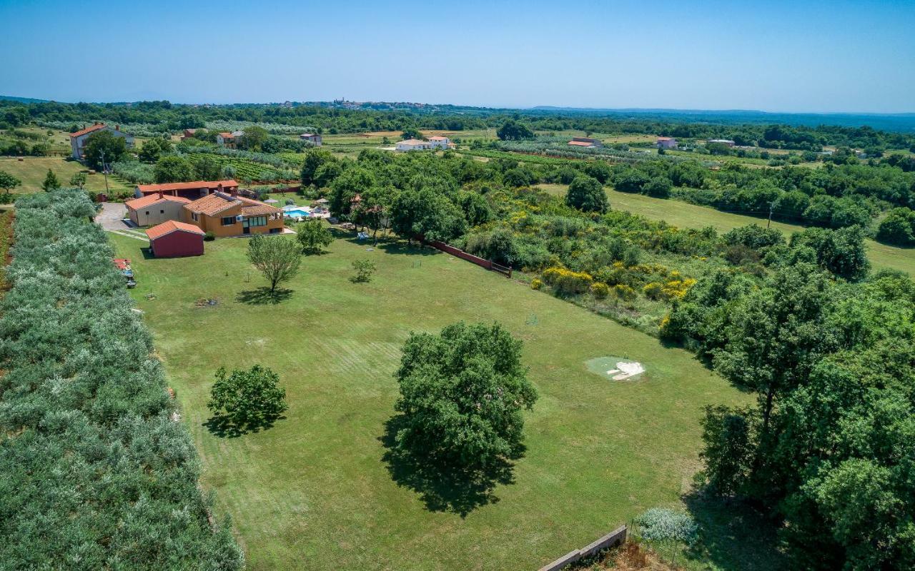 Hacienda Rosemary Villa Muntic ภายนอก รูปภาพ